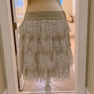 Anne Taylor tiered lace skirt sz 6